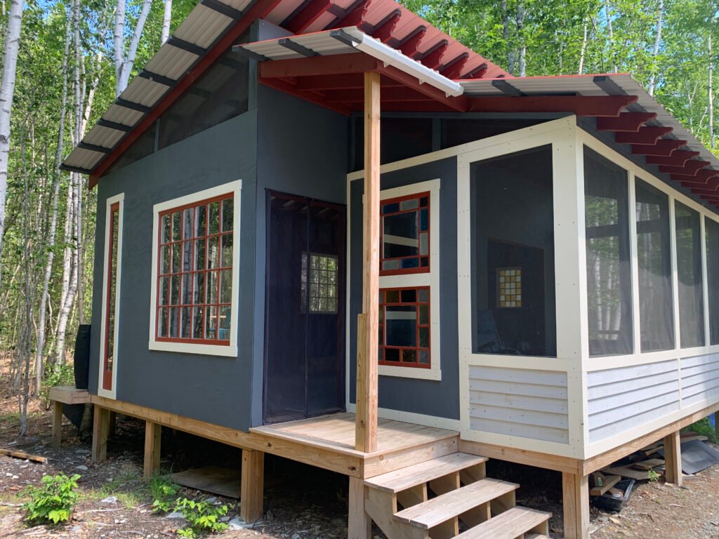 Beautiful cabin, custom windows Hudson Maine